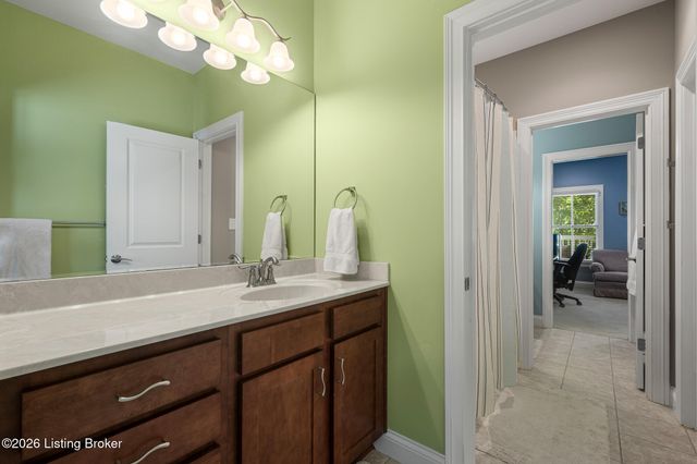 11006 Kings Crown Dr, Prospect, KY 40059