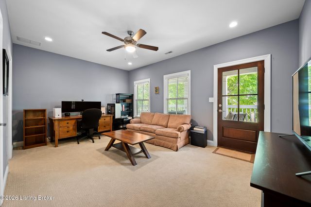 11006 Kings Crown Dr, Prospect, KY 40059