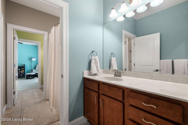 11006 Kings Crown Dr, Prospect, KY 40059