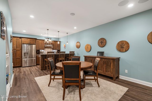 11006 Kings Crown Dr, Prospect, KY 40059