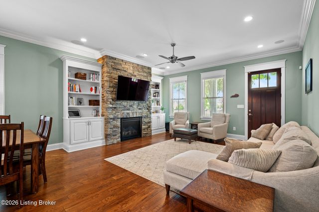 11006 Kings Crown Dr, Prospect, KY 40059