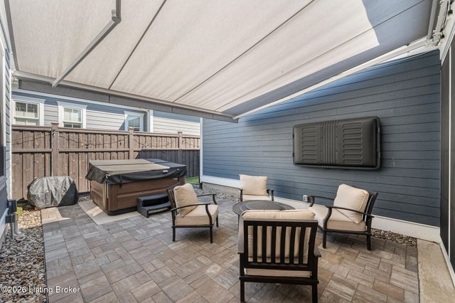 11006 Kings Crown Dr, Prospect, KY 40059