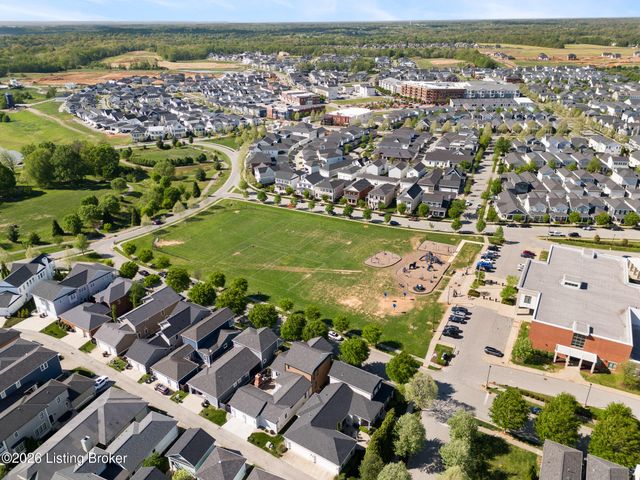 11006 Kings Crown Dr, Prospect, KY 40059