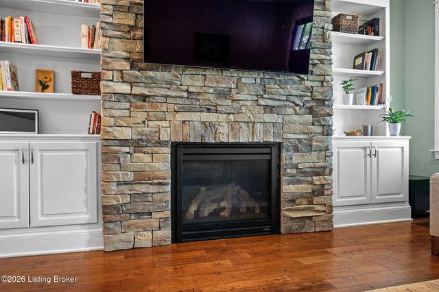 11006 Kings Crown Dr, Prospect, KY 40059