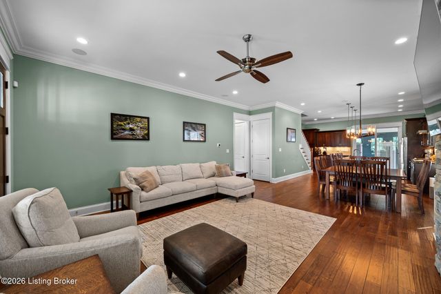 11006 Kings Crown Dr, Prospect, KY 40059