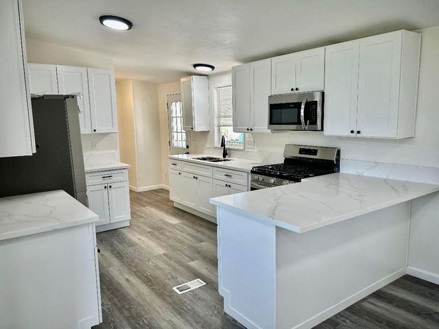 790 Los Verjeles Rd, Bangor, CA 95901