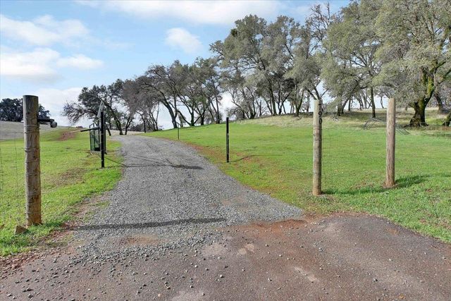 790 Los Verjeles Rd, Bangor, CA 95901