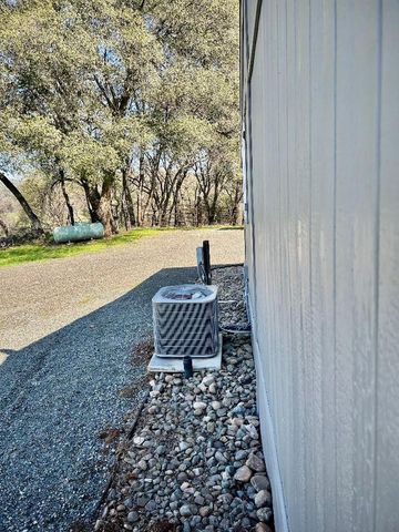 790 Los Verjeles Rd, Bangor, CA 95901