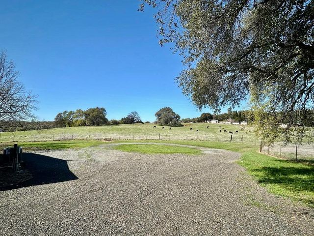 790 Los Verjeles Rd, Bangor, CA 95901