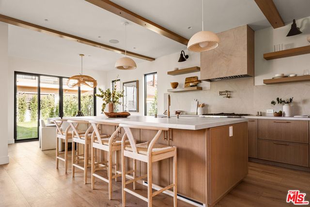 8006 Nardian Way, Los Angeles, CA 90045