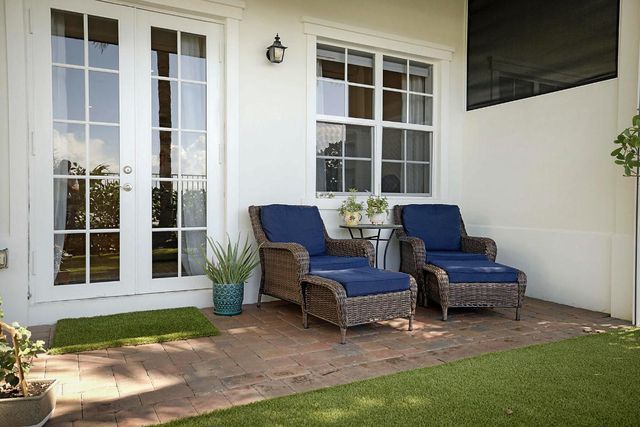 140 Ocean Breeze Drive, Juno Beach, FL 33408