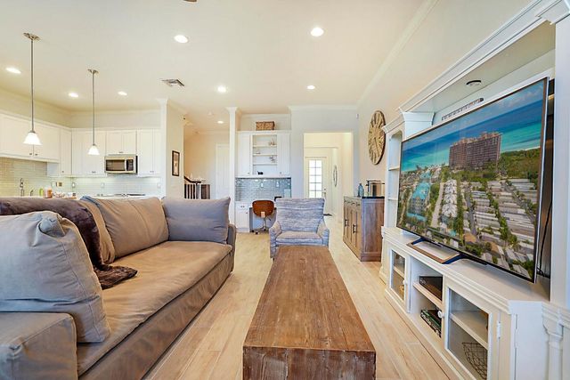 140 Ocean Breeze Drive, Juno Beach, FL 33408