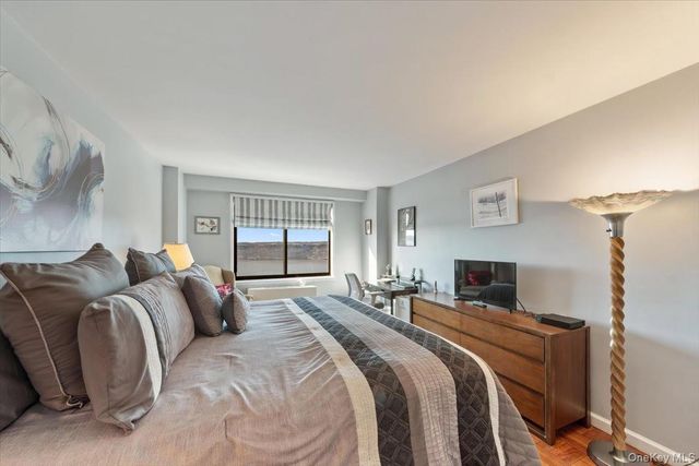 3671 Hudson Manor Terrace 14L, Bronx, NY 10463