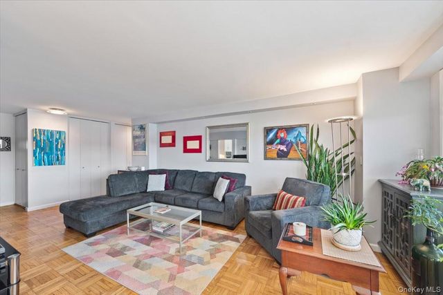 3671 Hudson Manor Terrace 14L, Bronx, NY 10463
