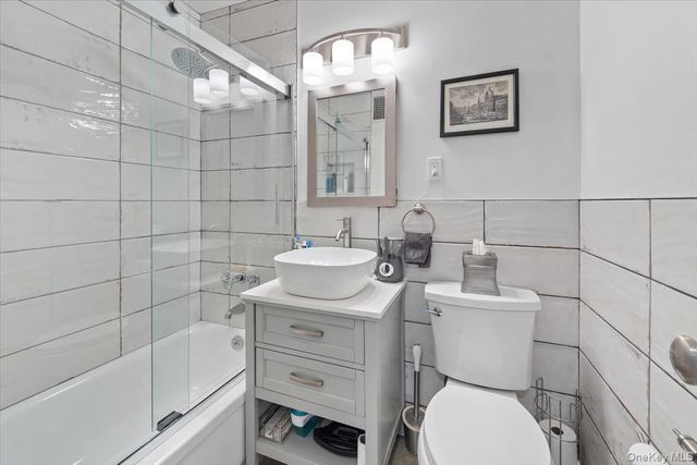 3671 Hudson Manor Terrace 14L, Bronx, NY 10463