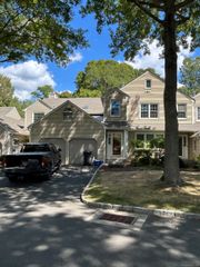416 Pitkin Hollow 416, Trumbull, CT 06611