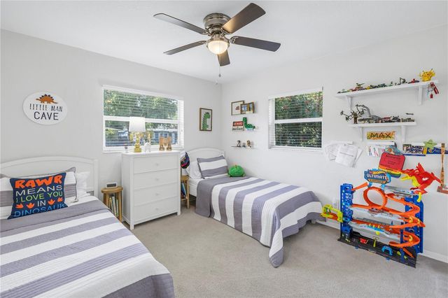 140 31ST AVENUE N, St Petersburg, FL 33704