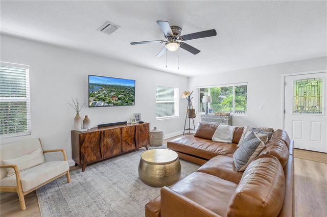 140 31ST AVENUE N, St Petersburg, FL 33704