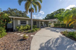 140 31ST AVENUE N, St Petersburg, FL 33704