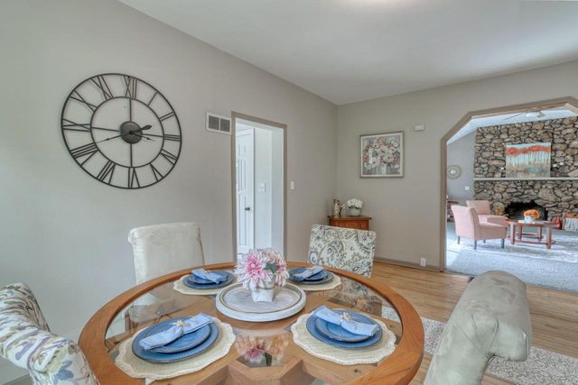 507 Barstow STREET, Waukesha, WI 53188