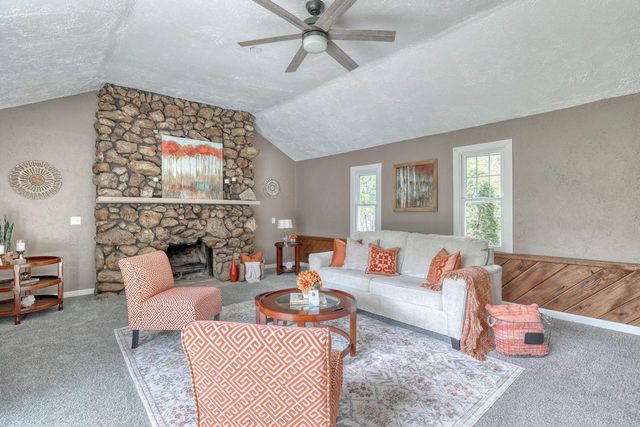 507 Barstow STREET, Waukesha, WI 53188