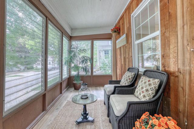 507 Barstow STREET, Waukesha, WI 53188