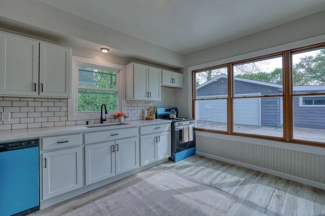 507 Barstow STREET, Waukesha, WI 53188