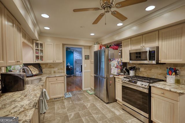 562 Cupelo Drive NW, Marietta, GA 30064