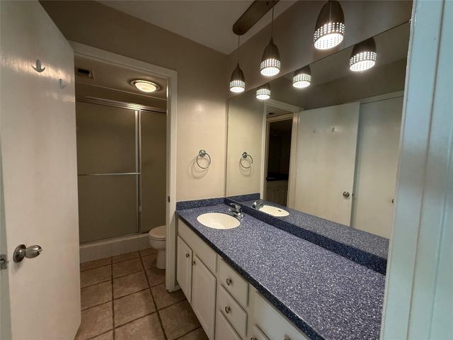 17 Casa Verde ST 17, Lakeway, TX 78734