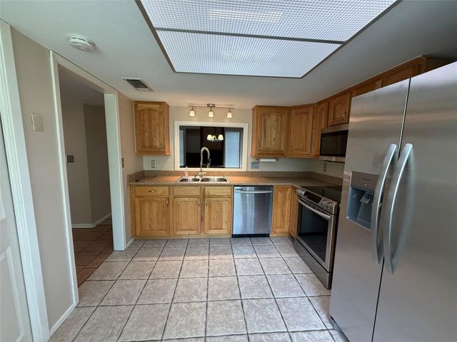 17 Casa Verde ST 17, Lakeway, TX 78734