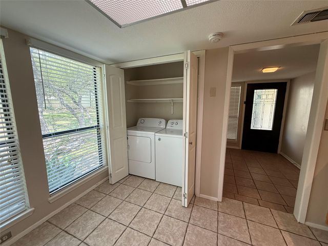 17 Casa Verde ST 17, Lakeway, TX 78734