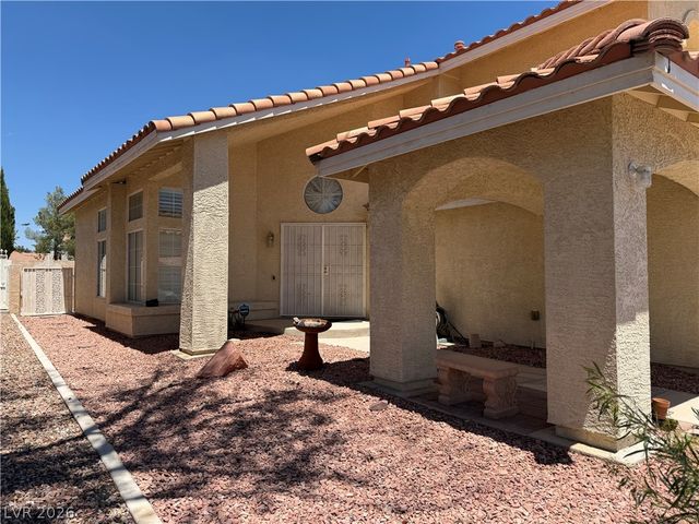 8852 Polo Bay Circle, Las Vegas, NV 89117