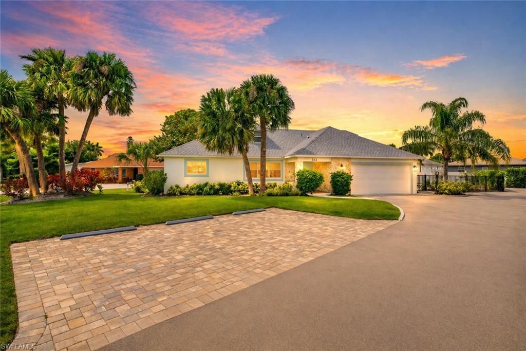 541 94th AVE N, NAPLES, FL 34108 — exterior