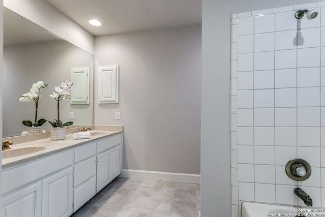 9380 Braun Rd 501 B, San Antonio, TX 78254