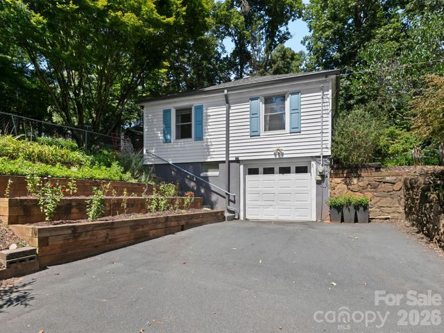 28 Arthur Road, Asheville, NC 28806