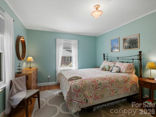 28 Arthur Road, Asheville, NC 28806