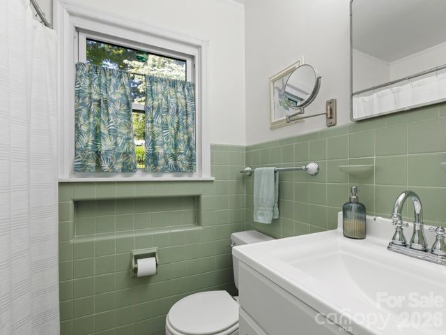 28 Arthur Road, Asheville, NC 28806