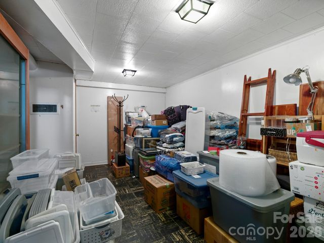 28 Arthur Road, Asheville, NC 28806