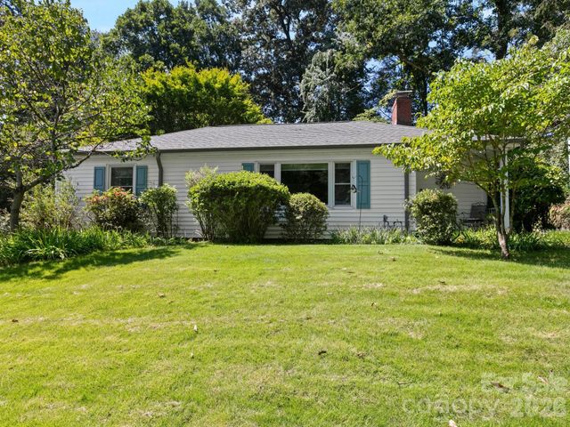 28 Arthur Road, Asheville, NC 28806