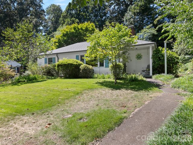 28 Arthur Road, Asheville, NC 28806