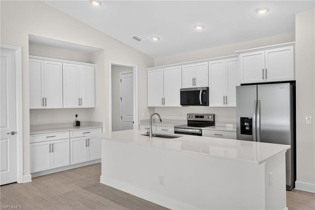 29 NE 20th CT, Cape Coral, FL 33909