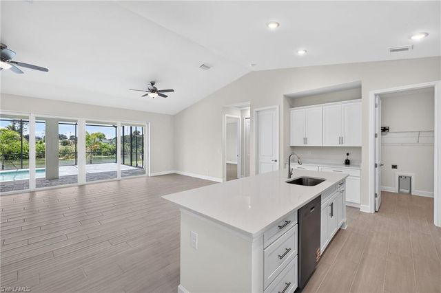29 NE 20th CT, Cape Coral, FL 33909