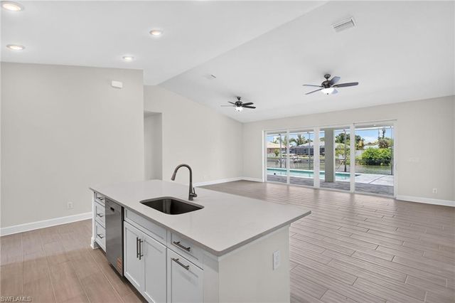 29 NE 20th CT, Cape Coral, FL 33909