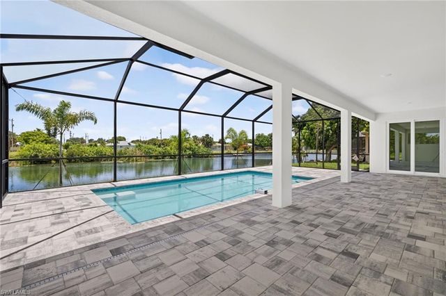 29 NE 20th CT, Cape Coral, FL 33909