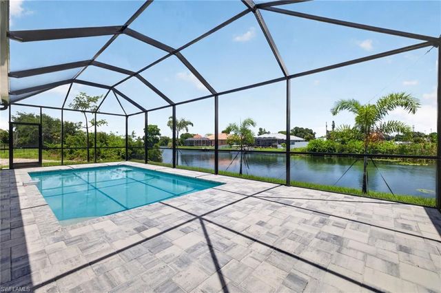 29 NE 20th CT, Cape Coral, FL 33909