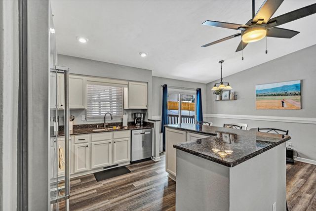 30 Vela CIR, Roanoke, VA 24019