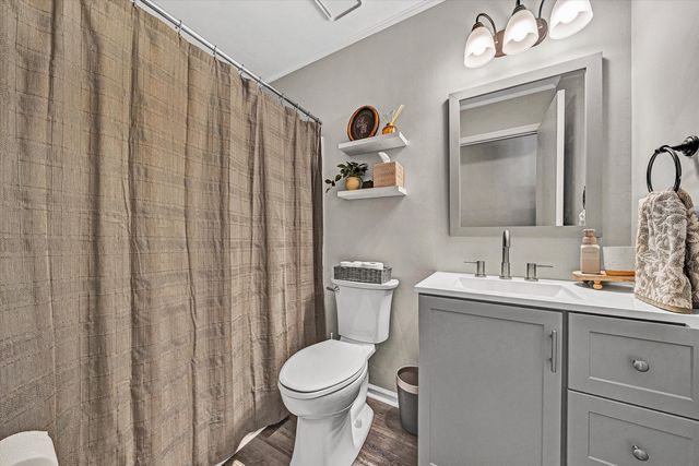 30 Vela CIR, Roanoke, VA 24019