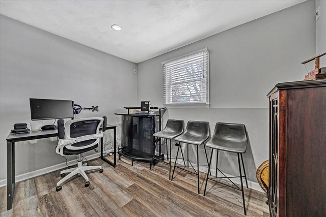 30 Vela CIR, Roanoke, VA 24019