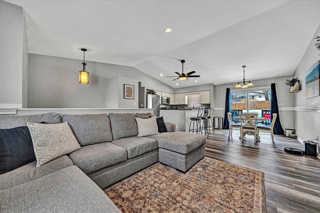 30 Vela CIR, Roanoke, VA 24019