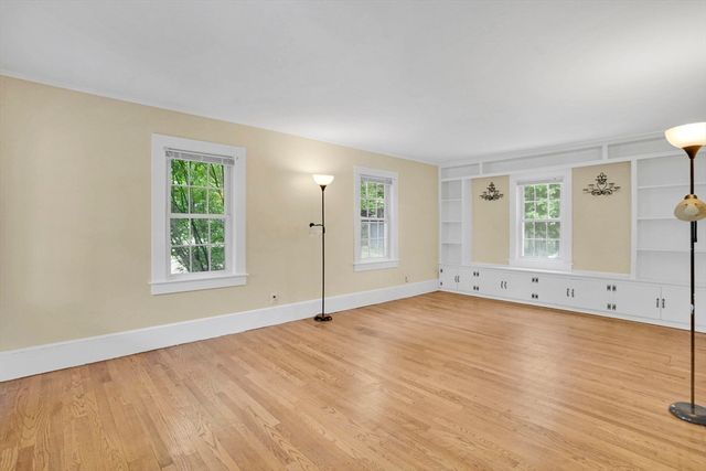 69 Margaret St, Monson, MA 01057